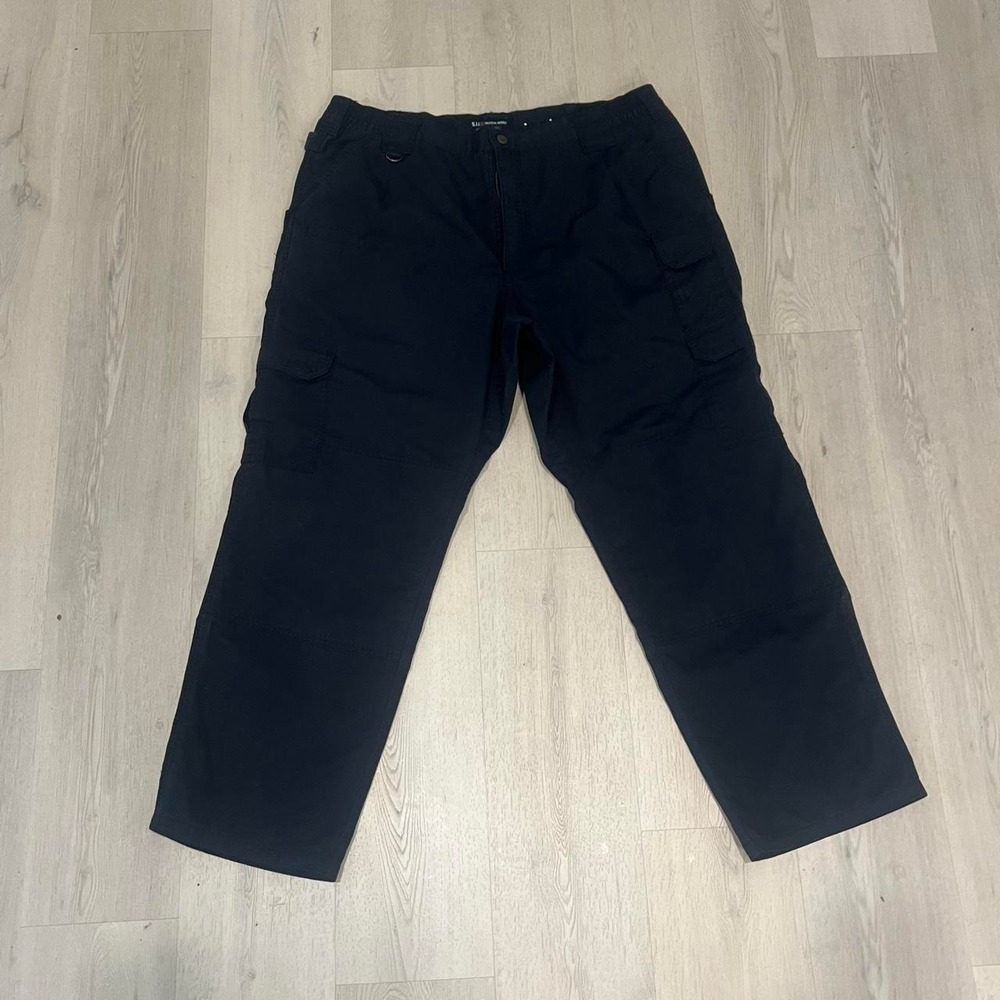 5.11 Tactical Series black cargo pants in polyester & cotton,size 40x30 tactical